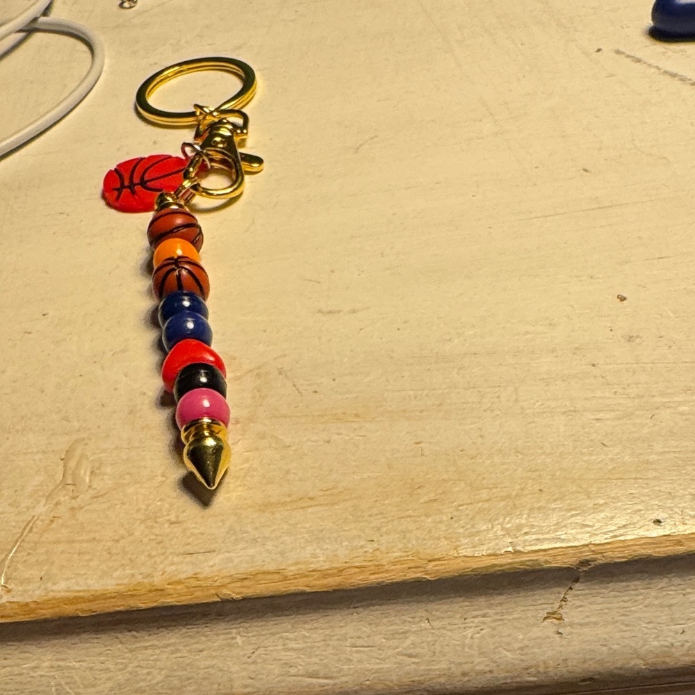 March madness gold tone basketball key chain